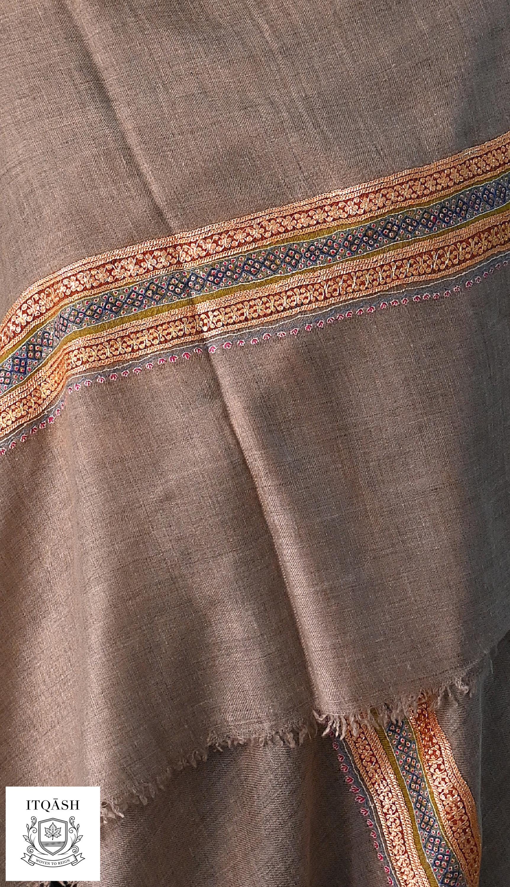 Sozni Palla Stole · Taupe — detail | Pure Kashmiri Pashmina | ITQĀSH