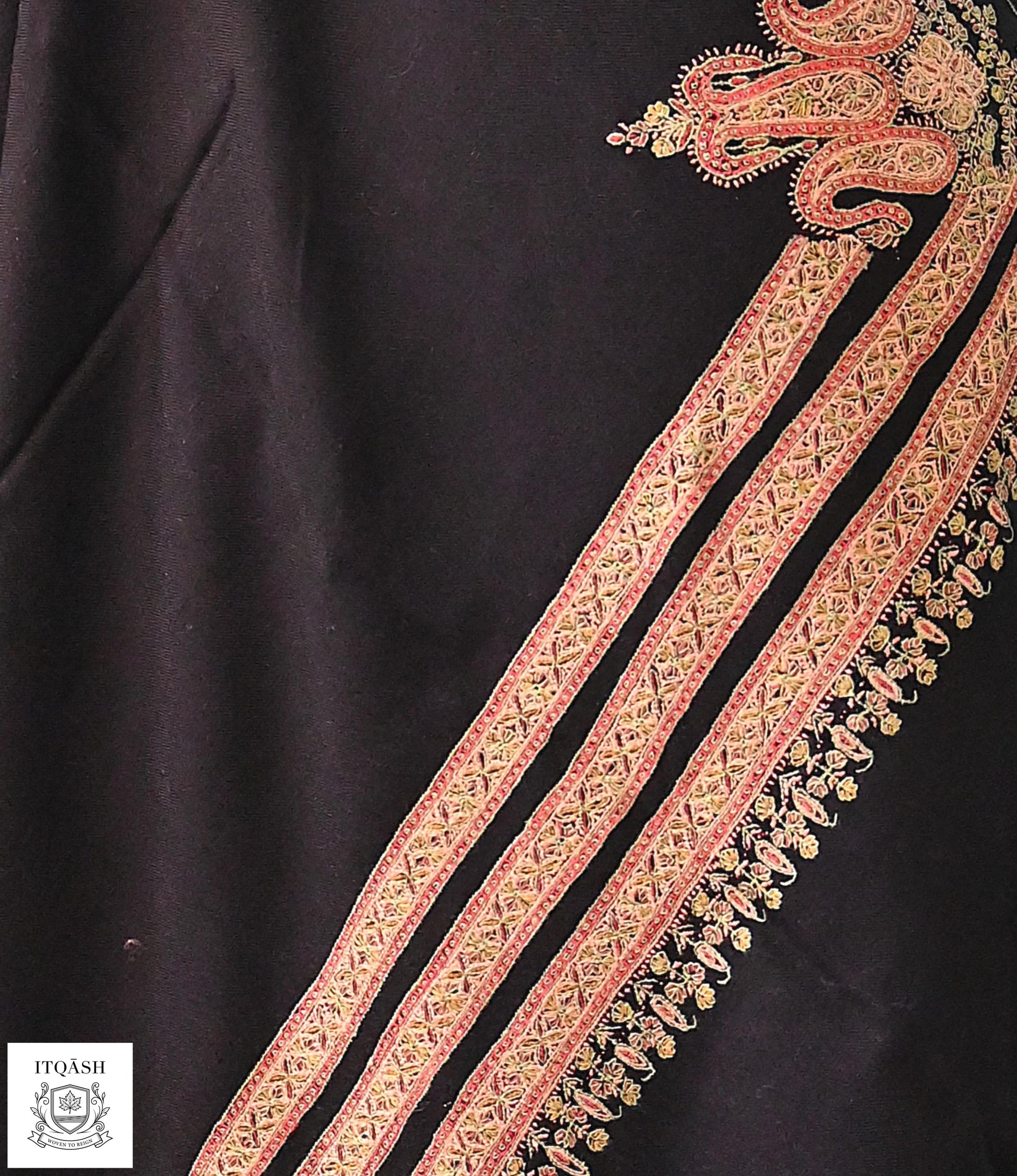 Sozni Dordaar Shawl · Black — detail | Pure Kashmiri Pashmina | ITQĀSH