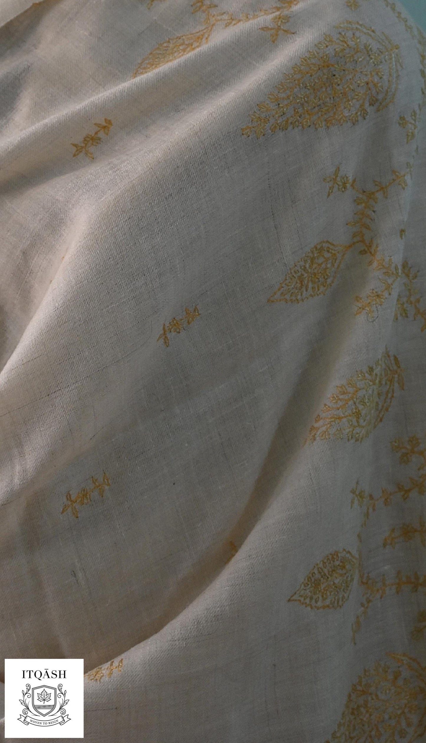 Sozni Palla Stole · Ivory — detail | Pure Kashmiri Pashmina | ITQĀSH